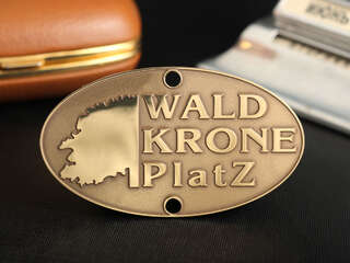 Nameplate "Wald Krone Platz"